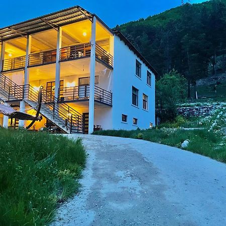Guesthouse Shampriani Mestia Bagian luar foto